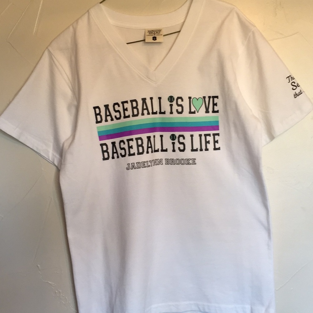 Jadelynn Brooke V-neck Baseball SS tee